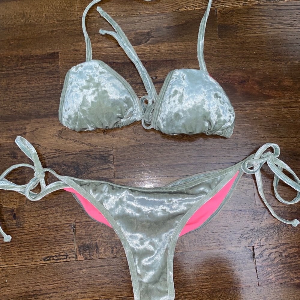 Velvet bikini